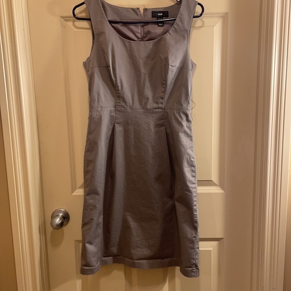 Grey/slightly lavender dress perfect for weddings! - Picture 8 of 9